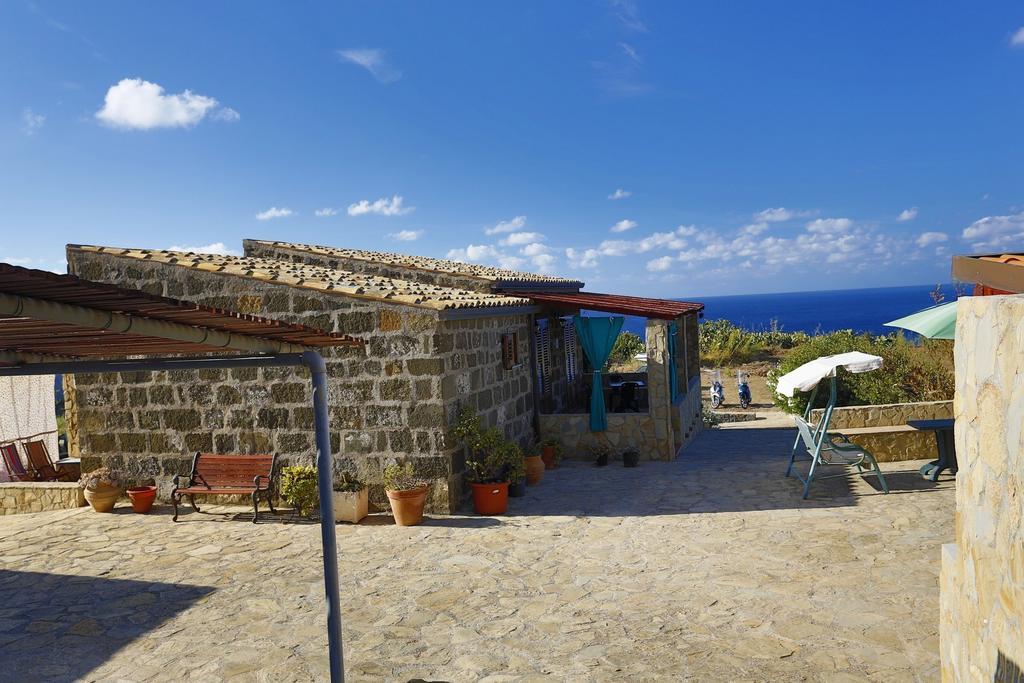 Case Vacanze La Cernia Bruna Isola di Ustica Exterior photo